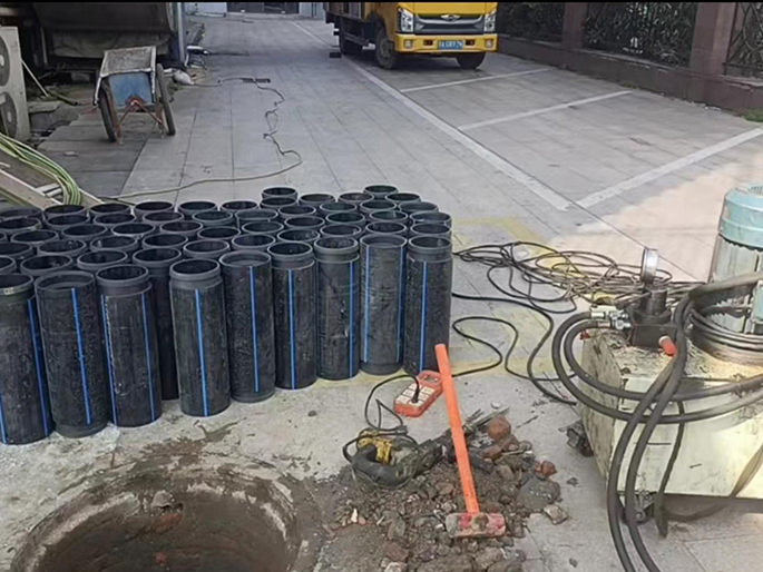 官渡PE置换管厂家 DN315置换管 非开挖管短管置换